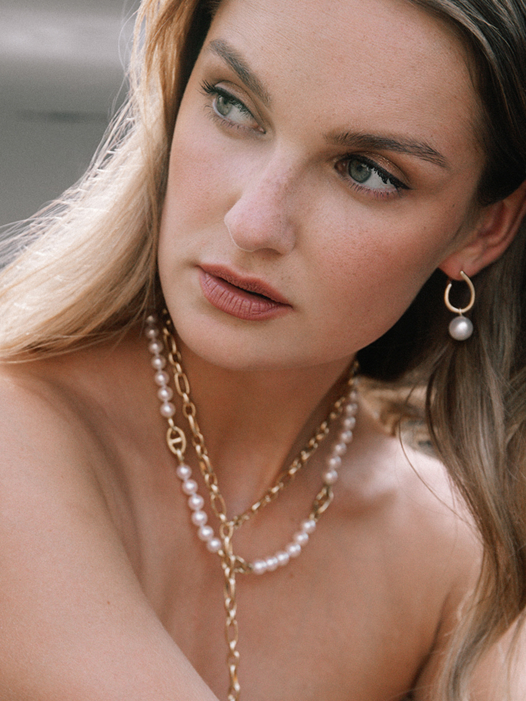 Südsee Perlencreolen in Gelbgold Südsee Perlencreolen in Gelbgold