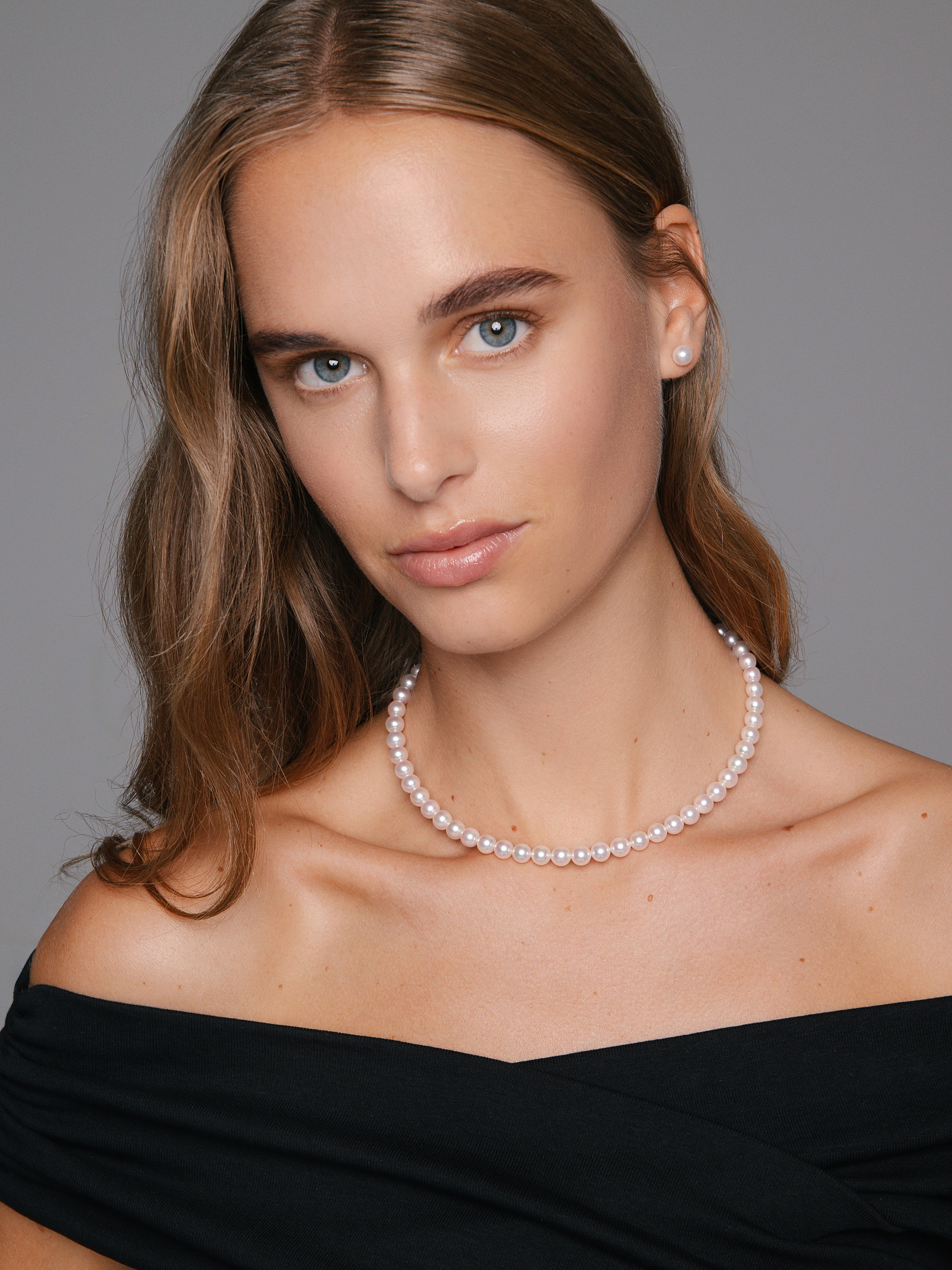 Magnetic pearl necklace in yellow gold