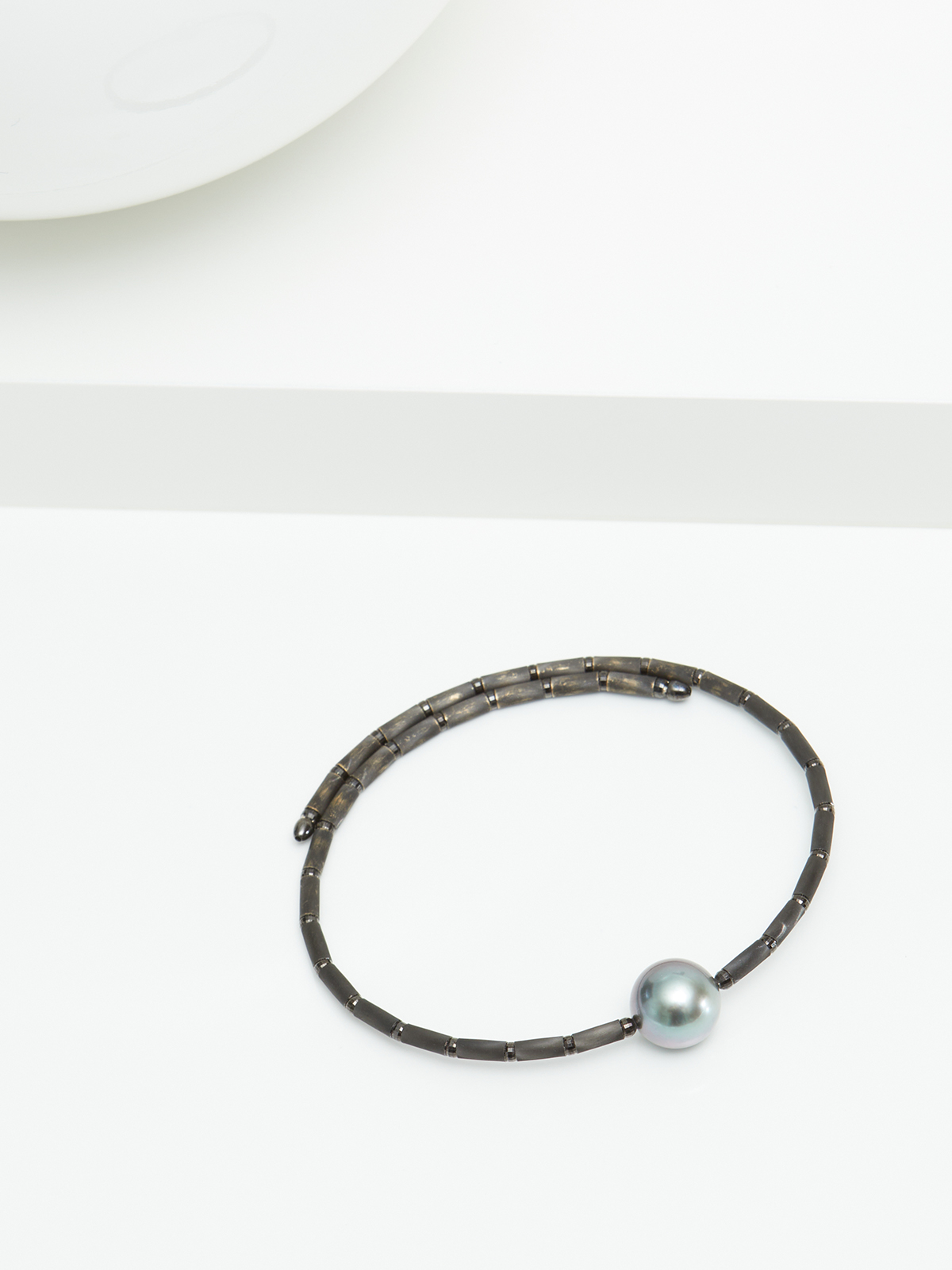 Schlichtes Perlenarmband mit Tahitiperle