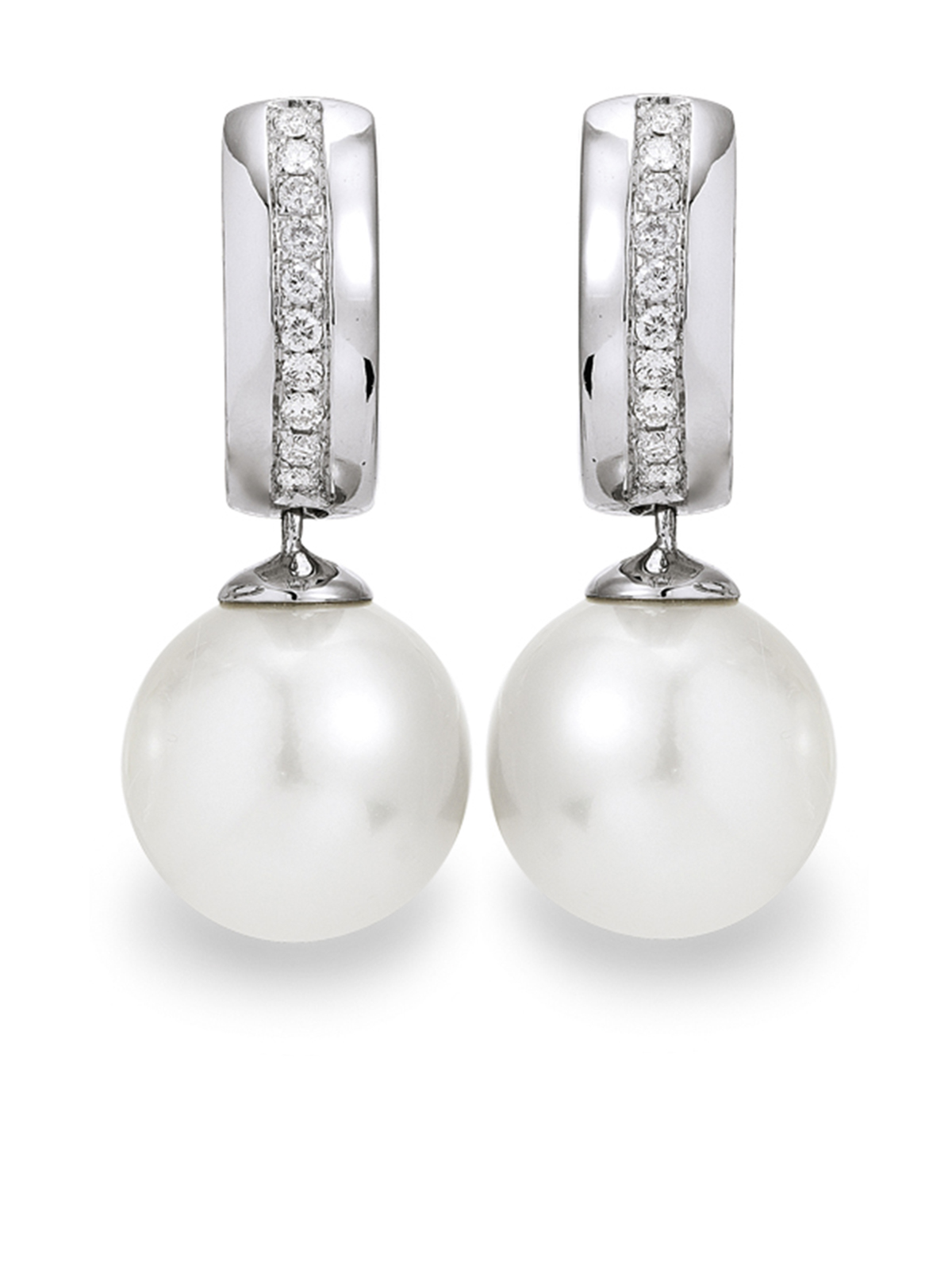 Luxurious diamond creoles with South Sea pearls