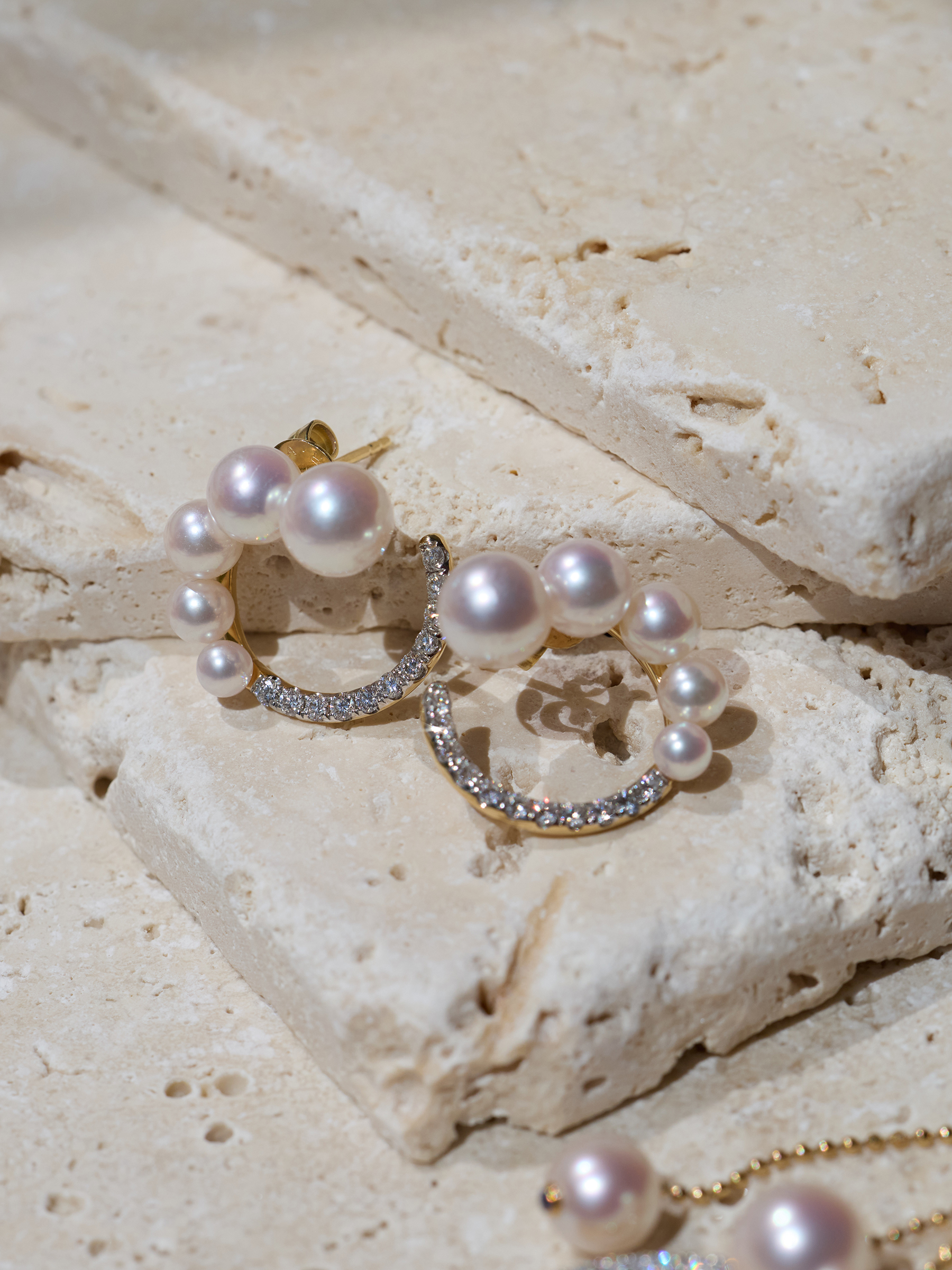 Eleganter Ohrschmuck mit Perlen und Brillanten