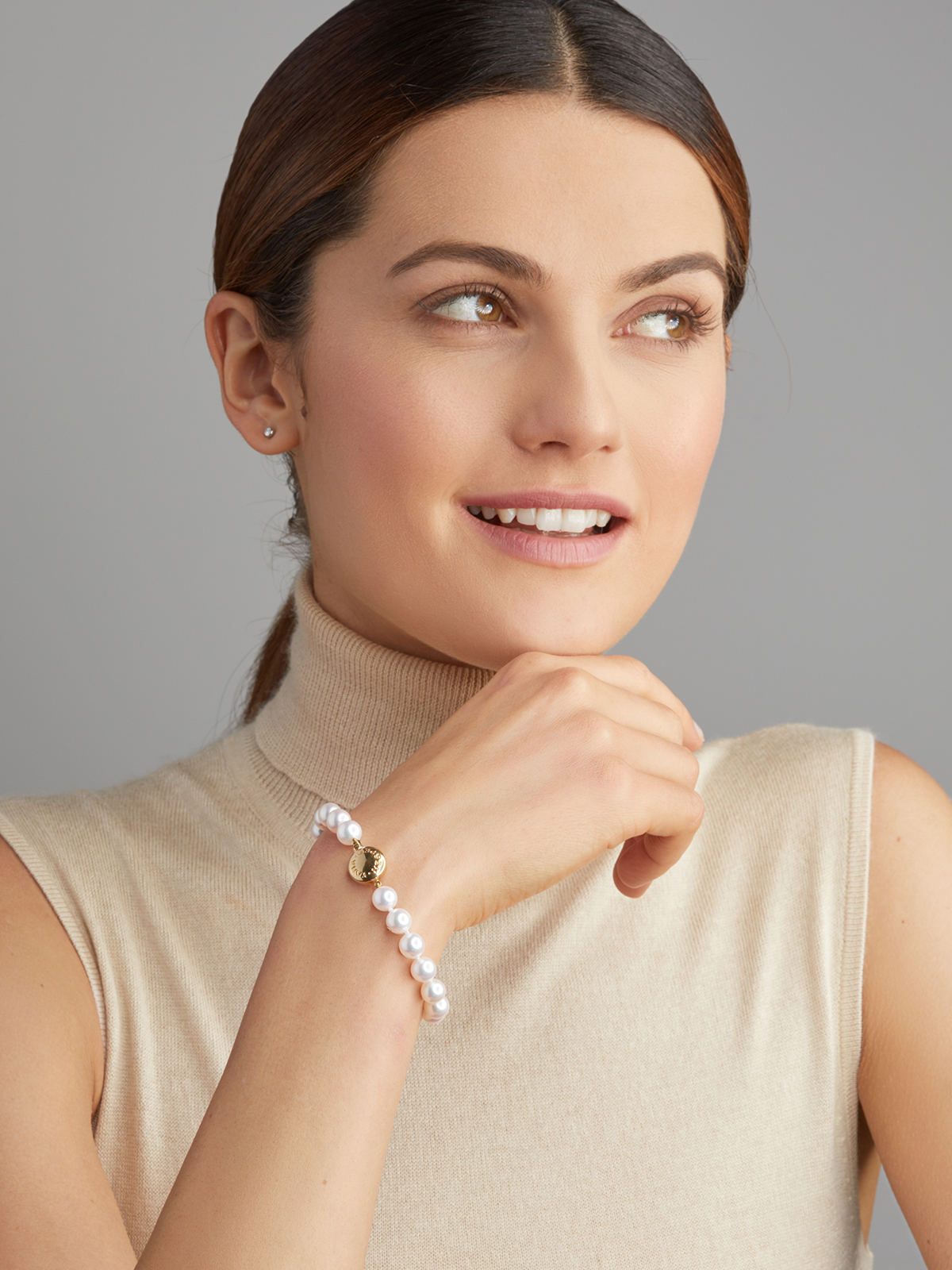 AP16-7_18925 Classic Akoya pearl bracelet