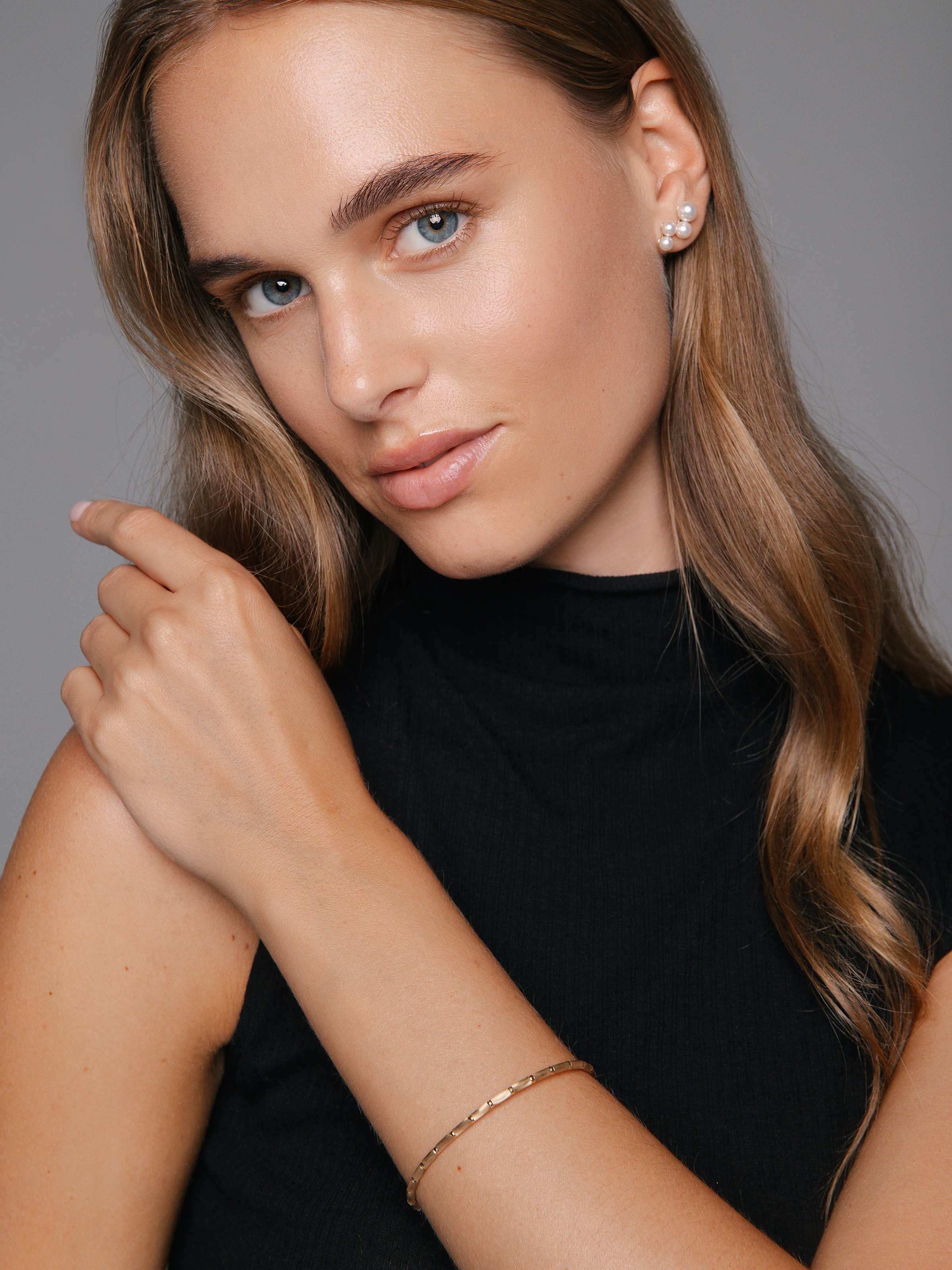 Fine yellow gold bracelet with magnetic closure