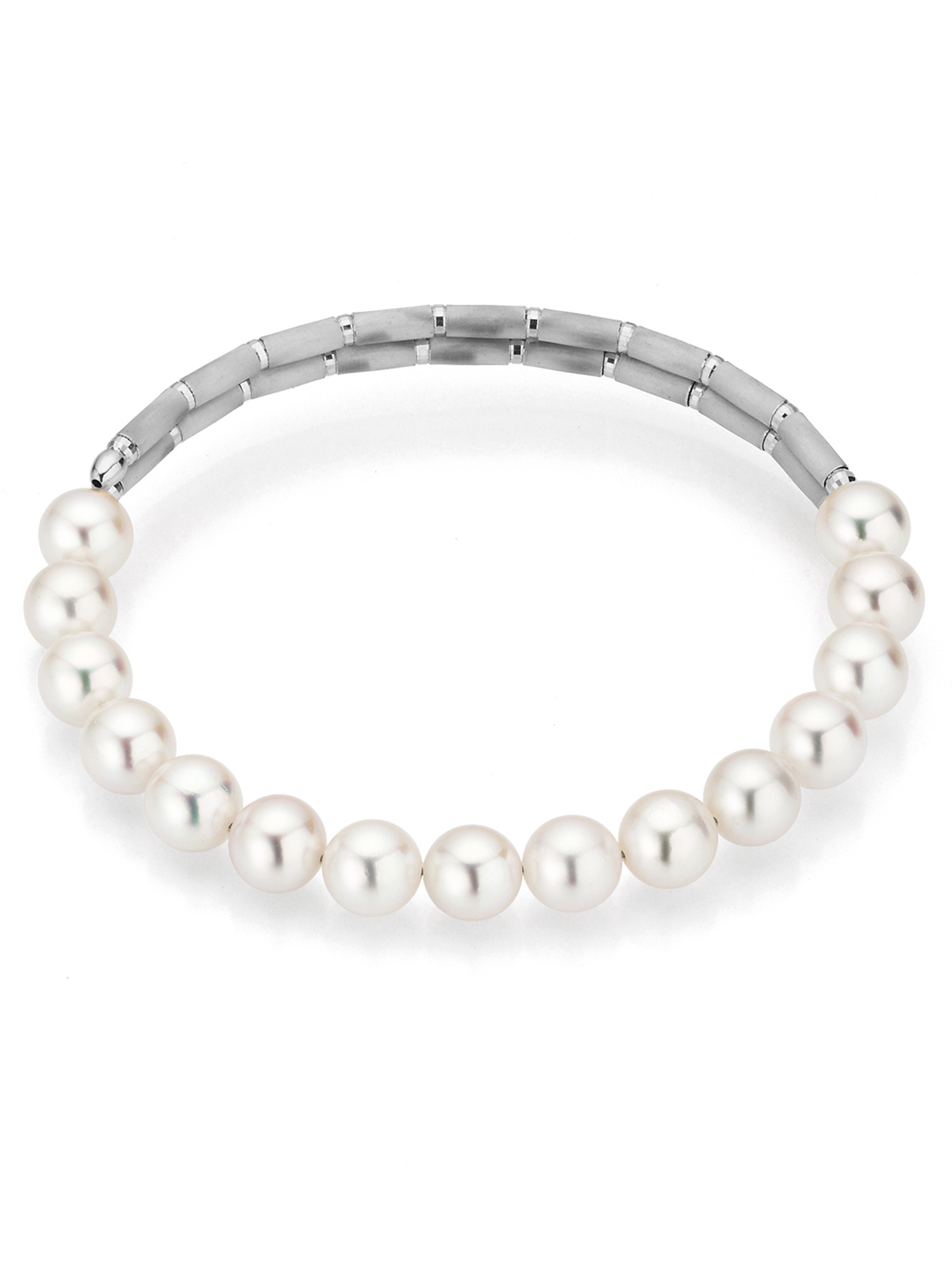 Classical pearl bracelet with white gold