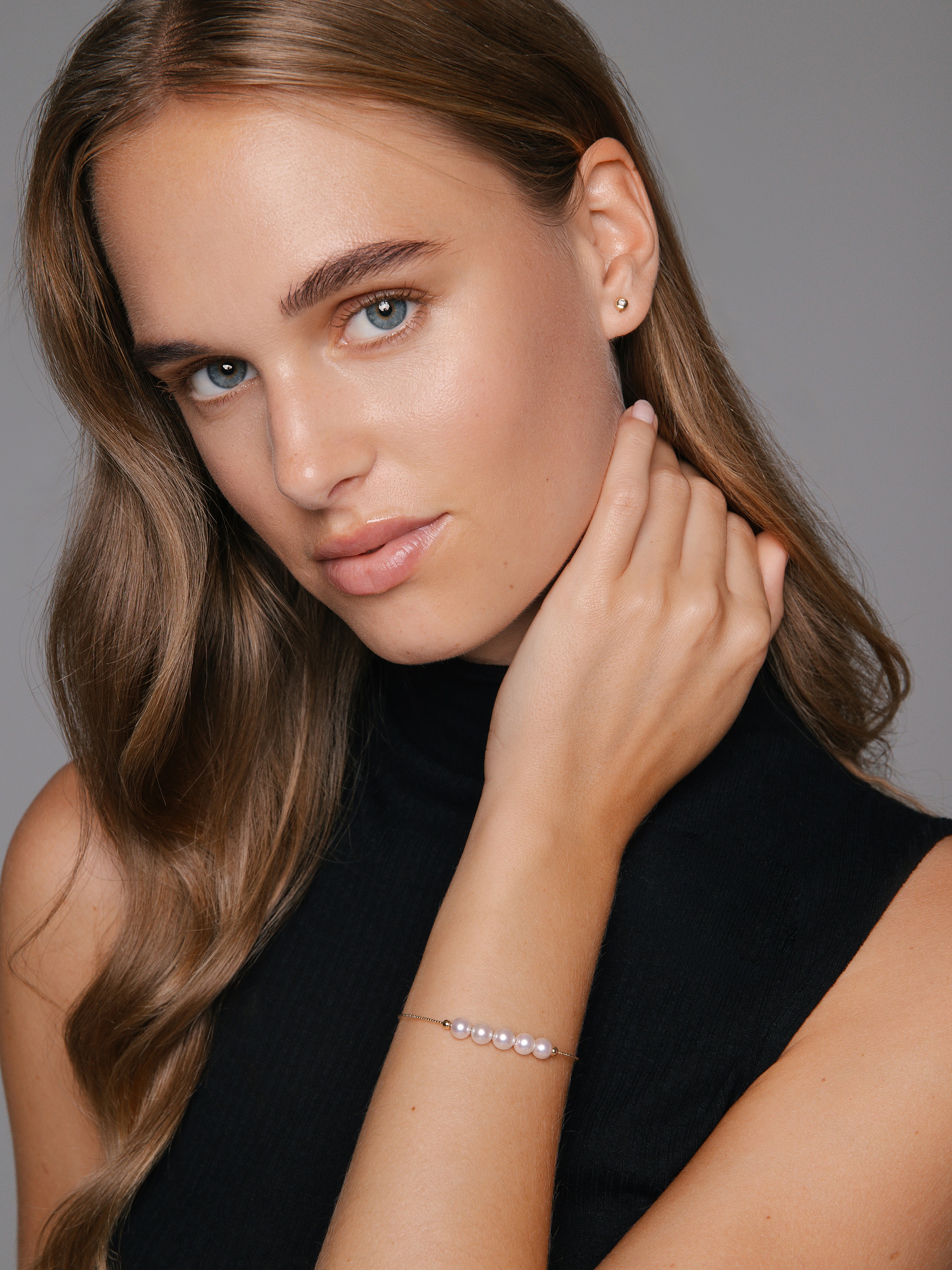 Fine yellow gold bracelet with Akoya pearls