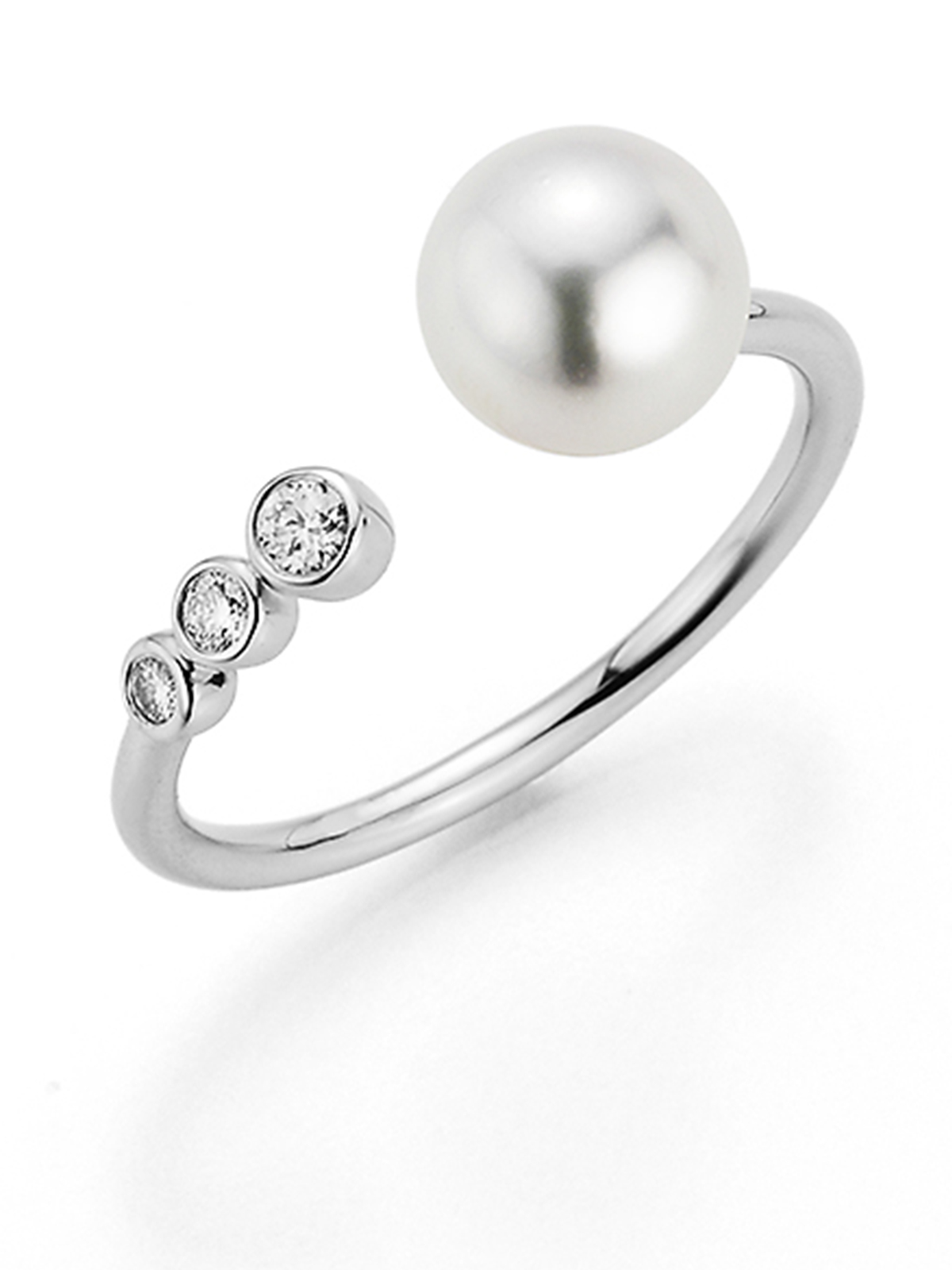 AP90-7WG_54 Open Akoya pearl ring with 3 diamonds in white gold