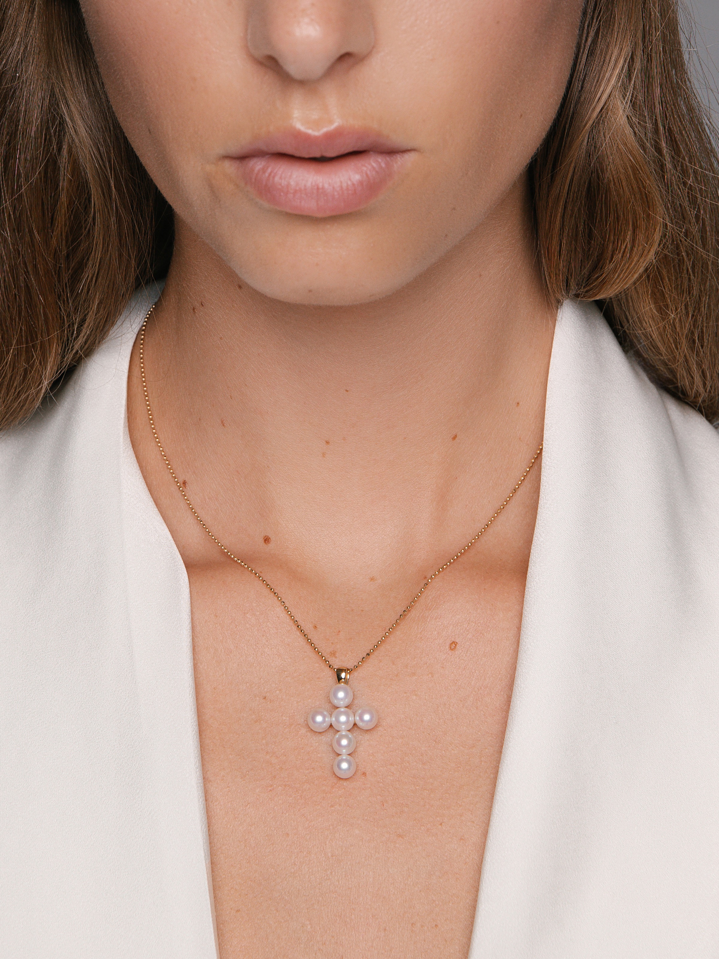 Goldkette mit Kreuz-Anhänger mit Akoyaperlen