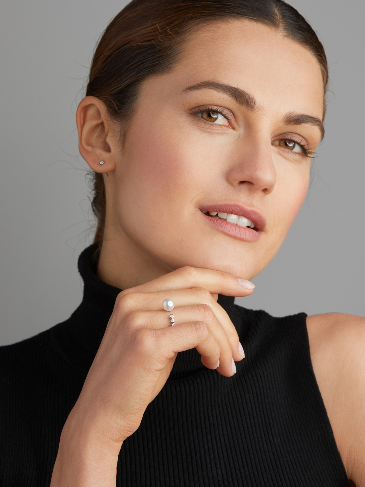 Open Akoya pearl ring with 3 diamonds