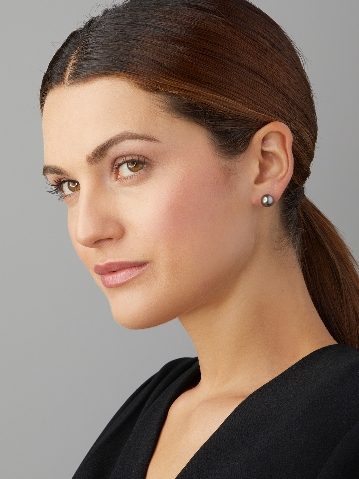 UN21-7a_16239 Pearl earrings Tahiti