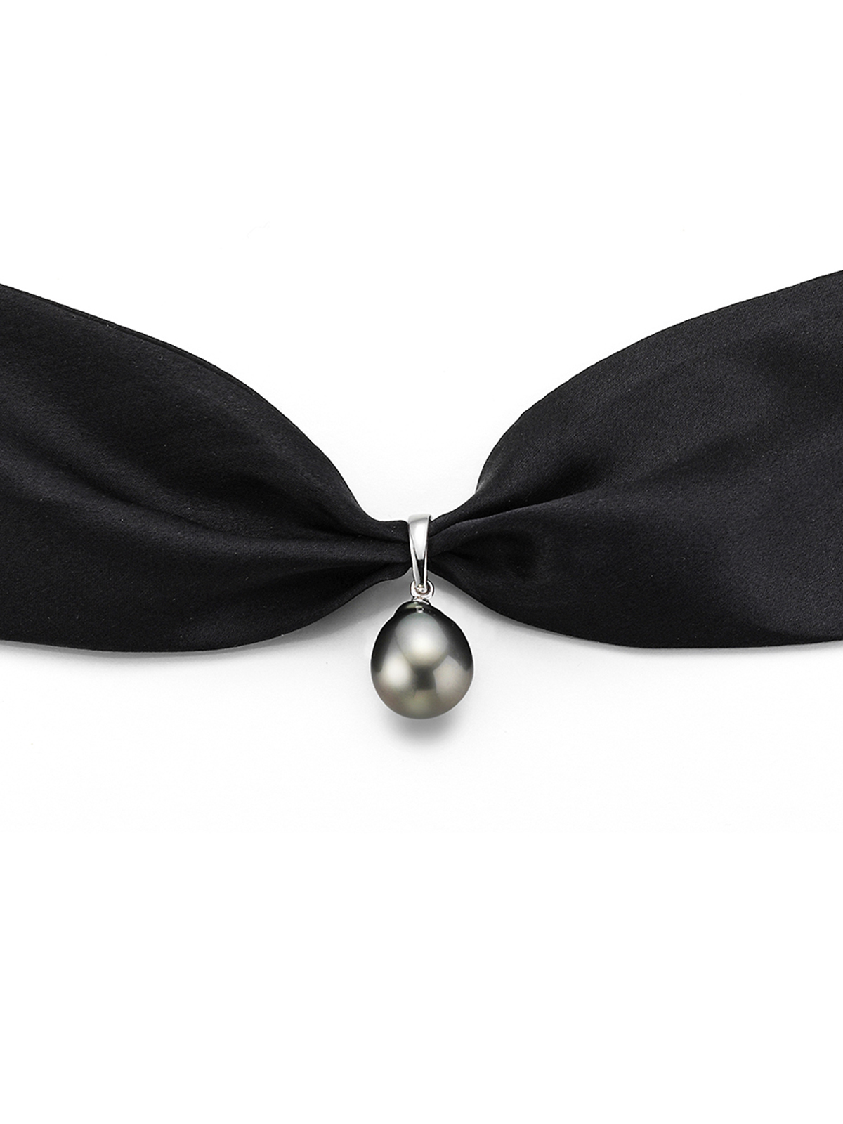 Black silk choker with Tahiti pearl pendant
