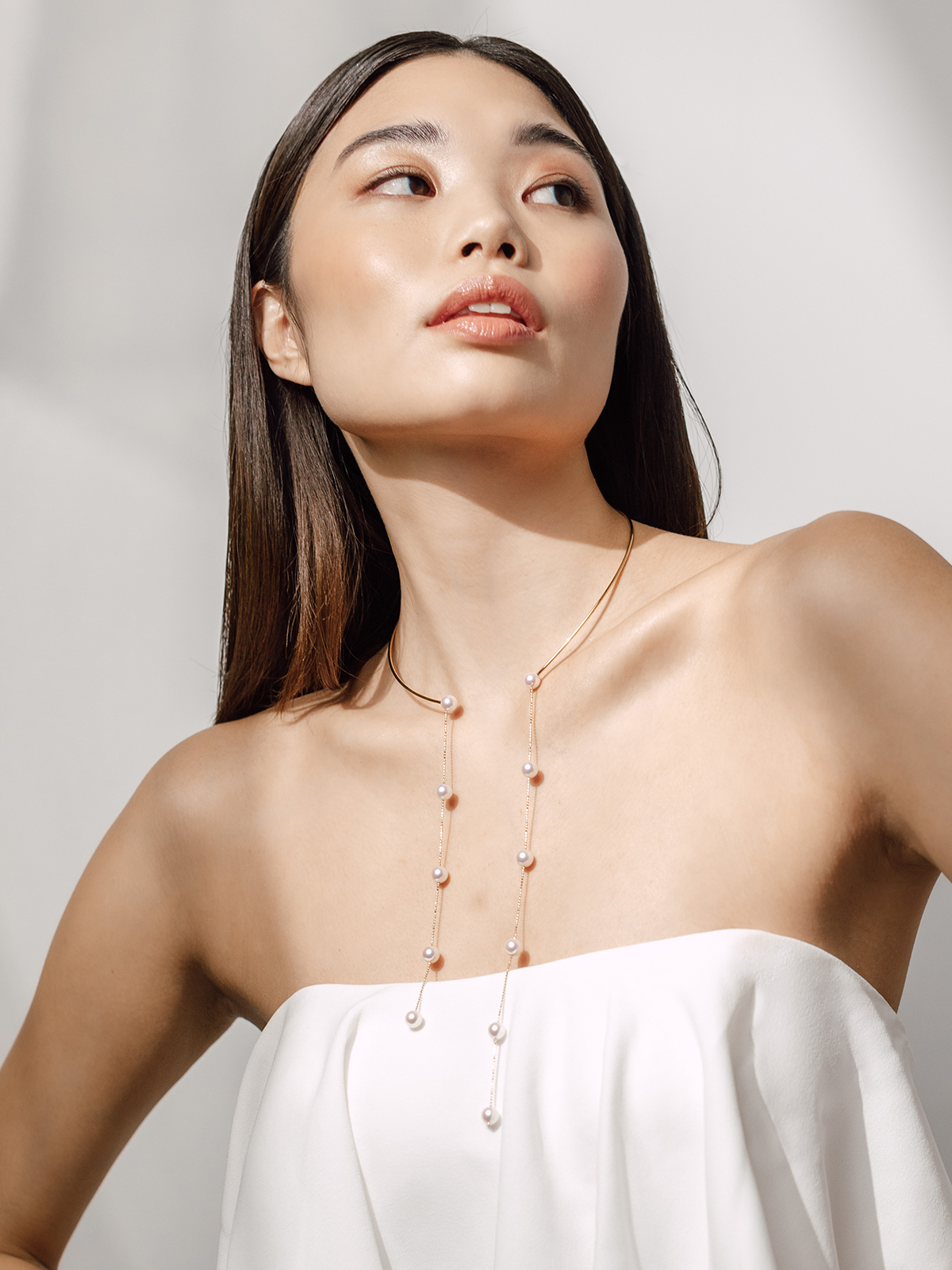 AP135-7 Open designed choker with two Akoya pearl chains