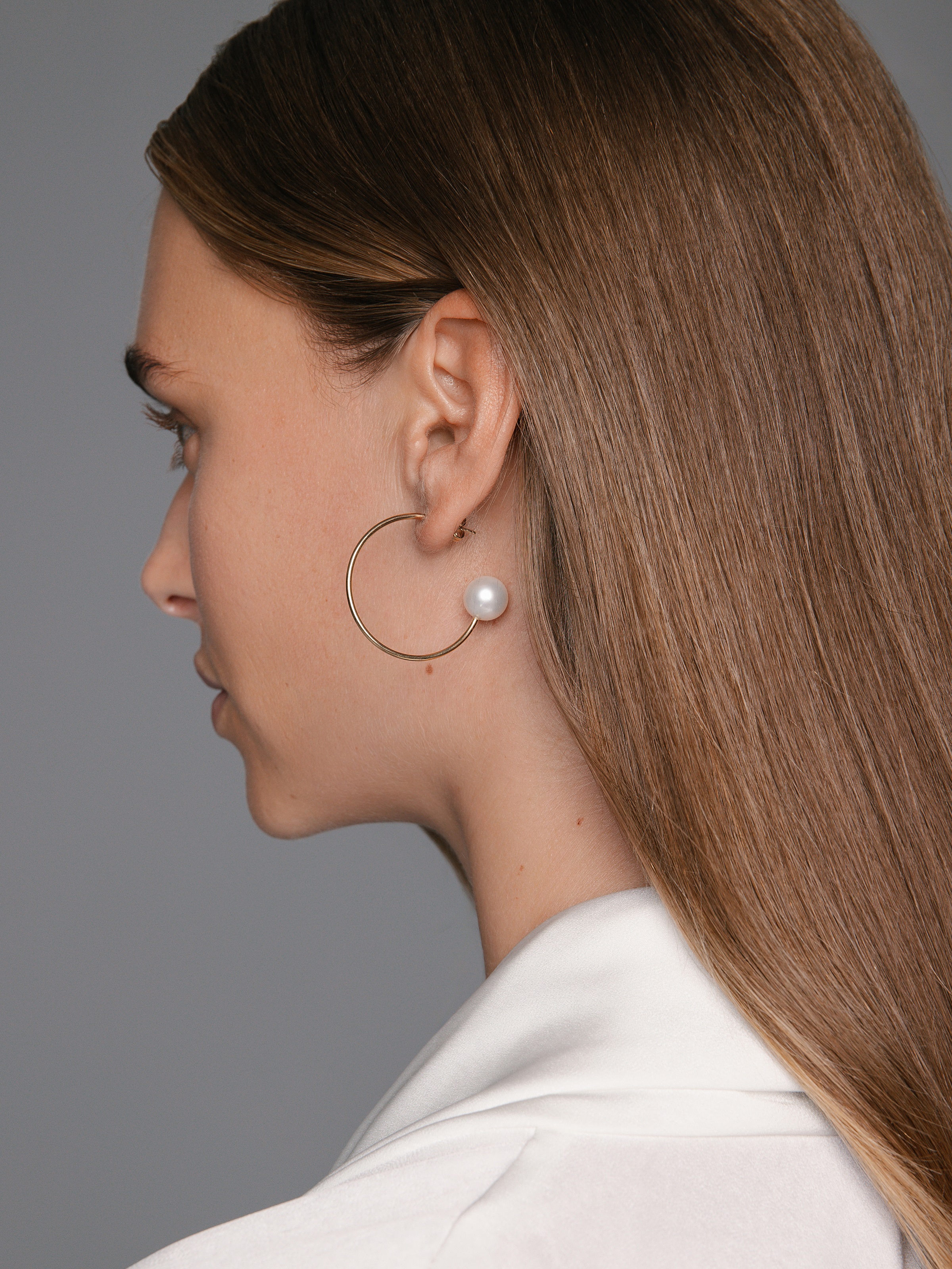 Elegante Perlencreolen mit Süßwasserperle