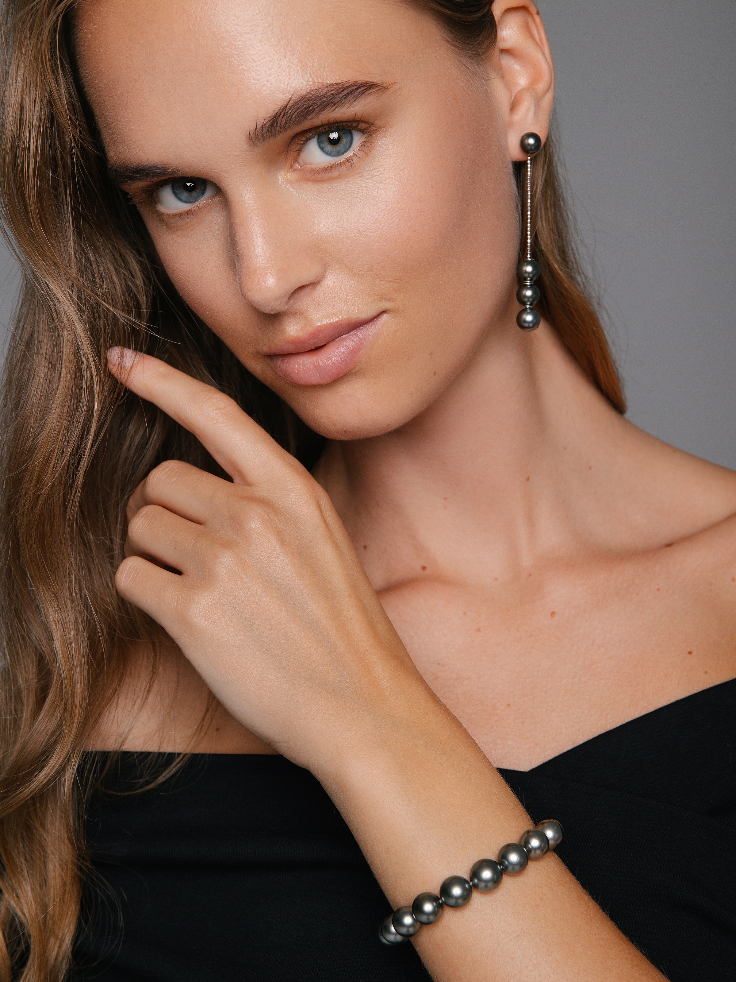 Transformable Tahiti pearl bracelet in white gold with slide closure