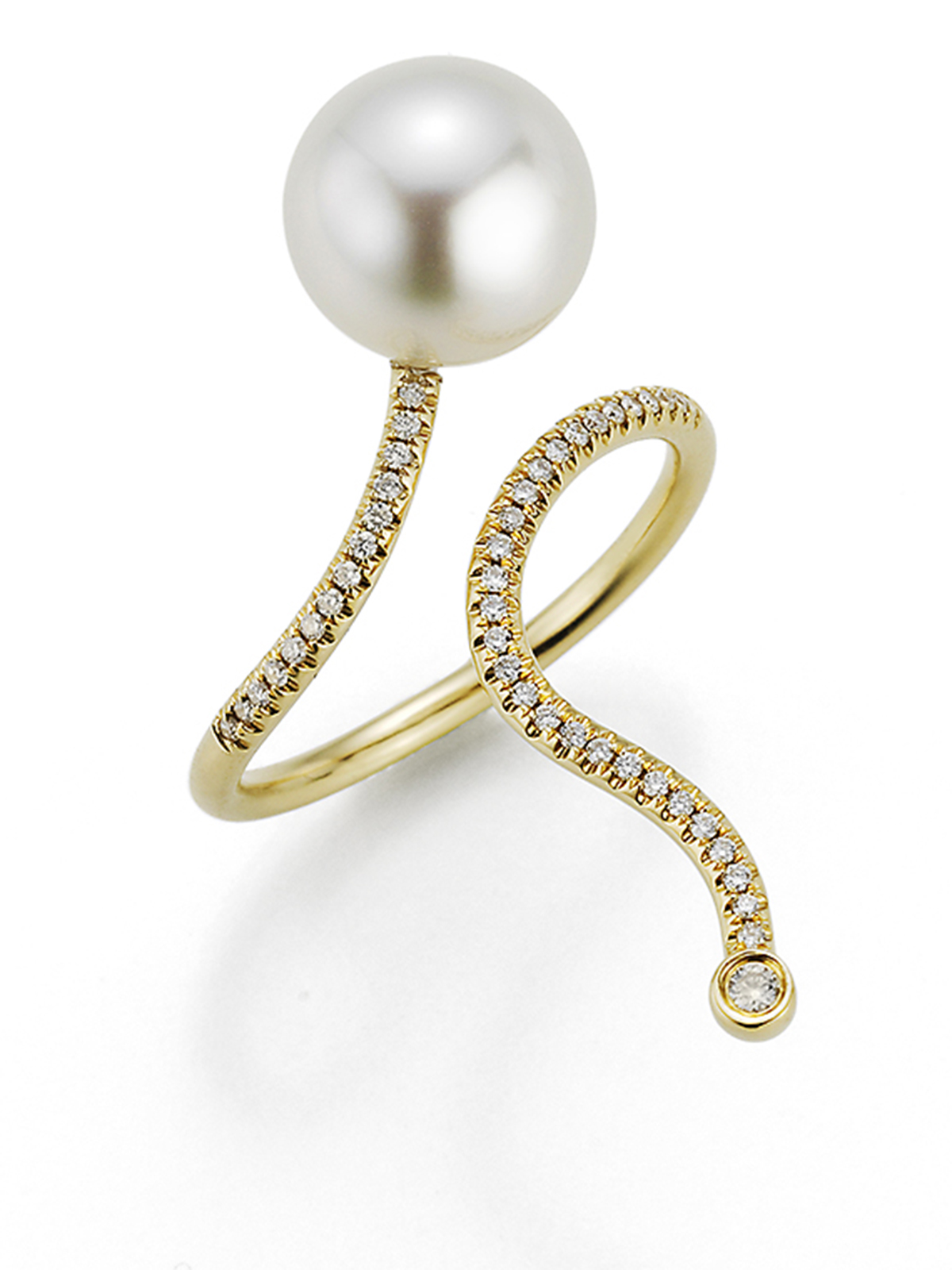 Geschlungener Goldring mit Perle und Brillanten