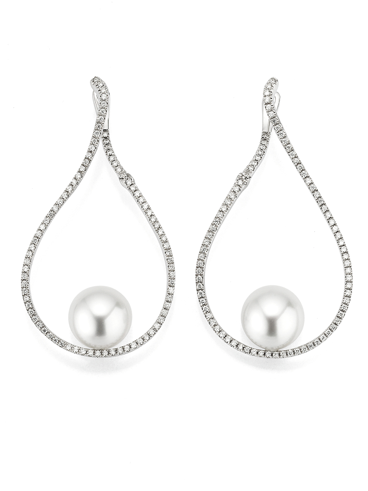 Drop earrings with diamonds and Freshwater pearls