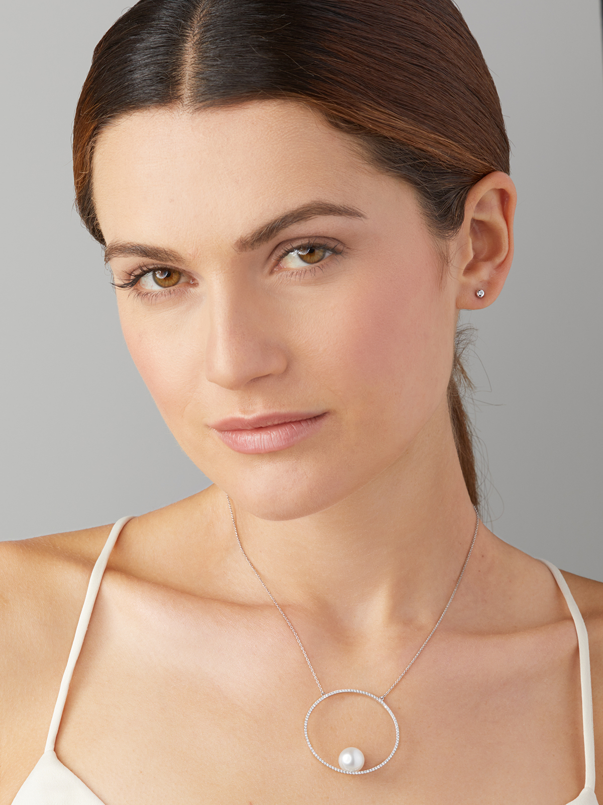 Halskette mit Diamantring und Süßwasserperle