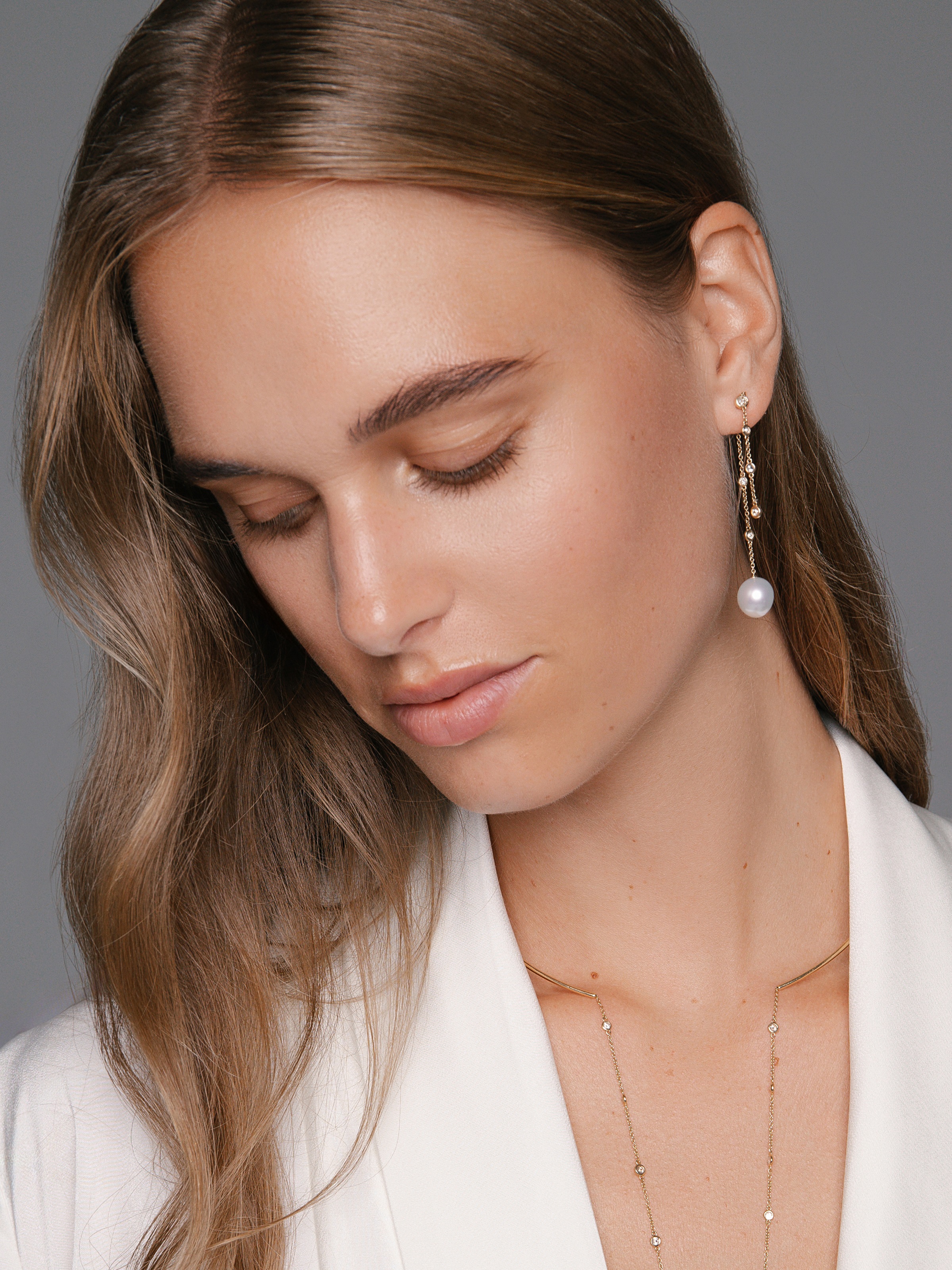 Earrings in yellow gold with diamonds and South Sea pearls - LOVE by Yana Nesper