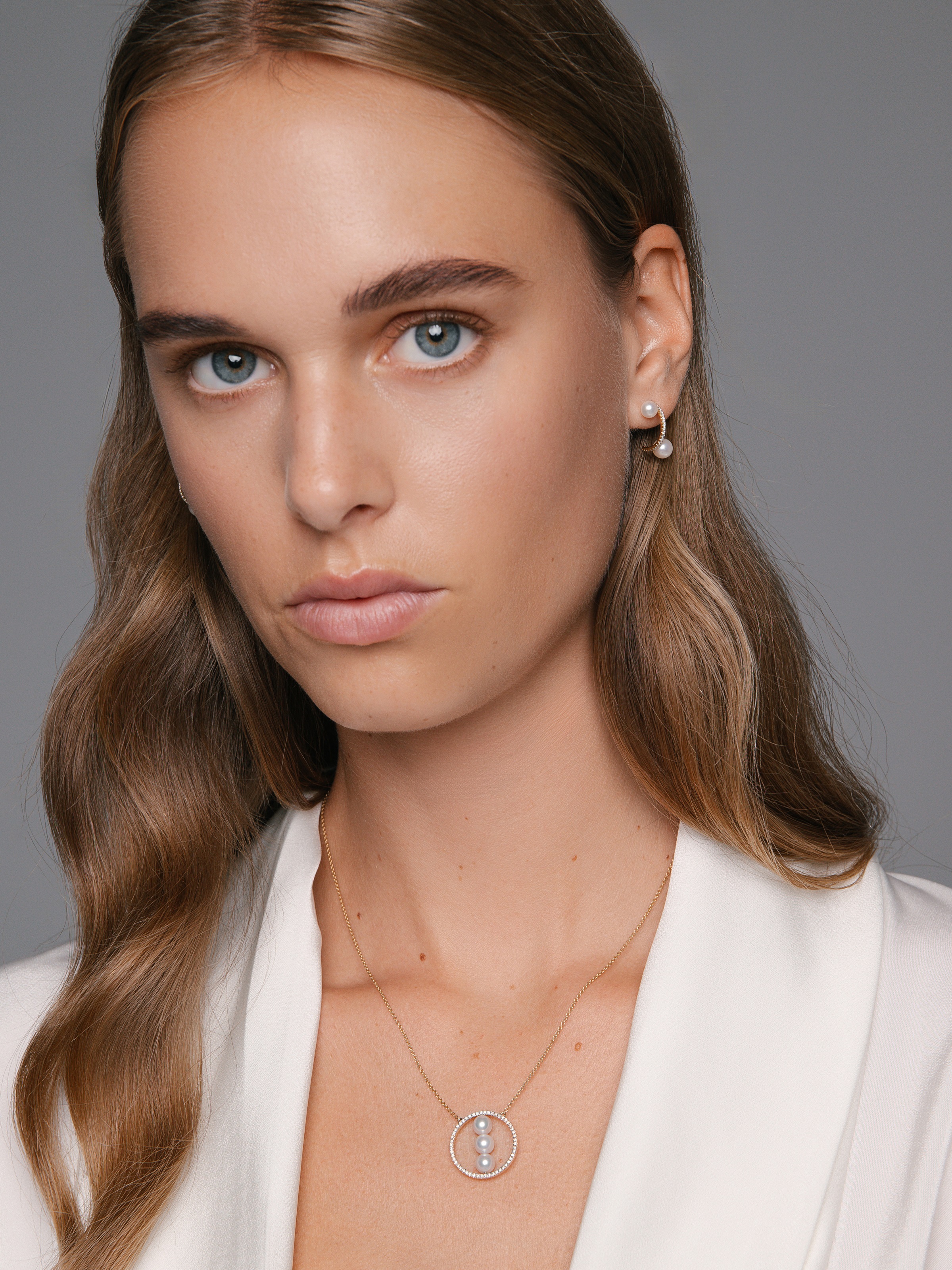 Elegantes Collier mit Brillanten und Perlen