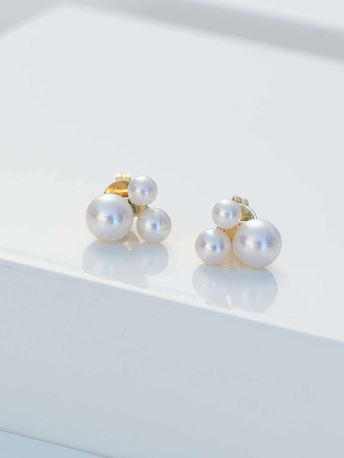 NB32_Still Ohrstecker mit Akoyaperlen