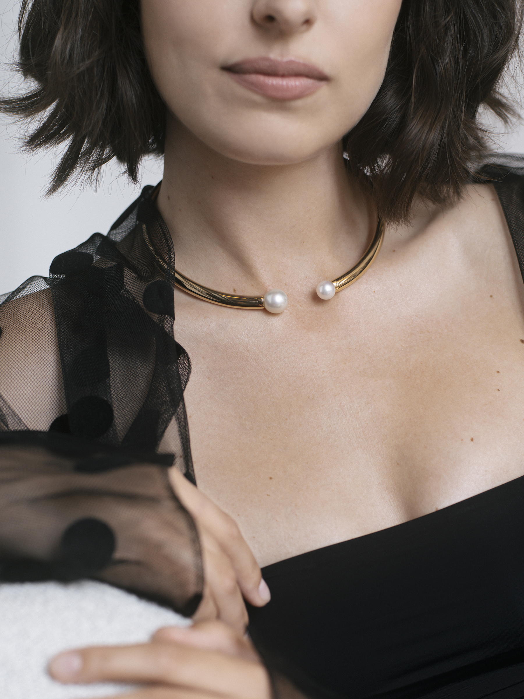 Yellow gold choker with South Sea pearls