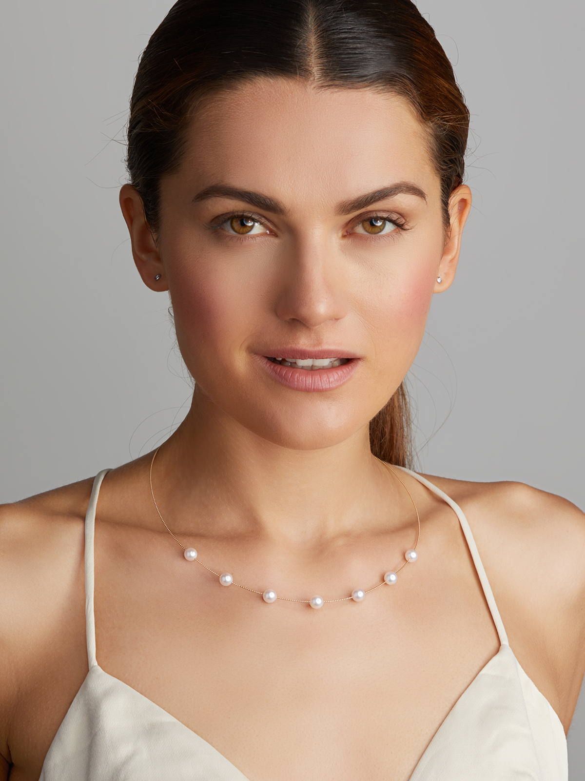 AP81-7_17435 Slim pearl choker with Akoya pearls