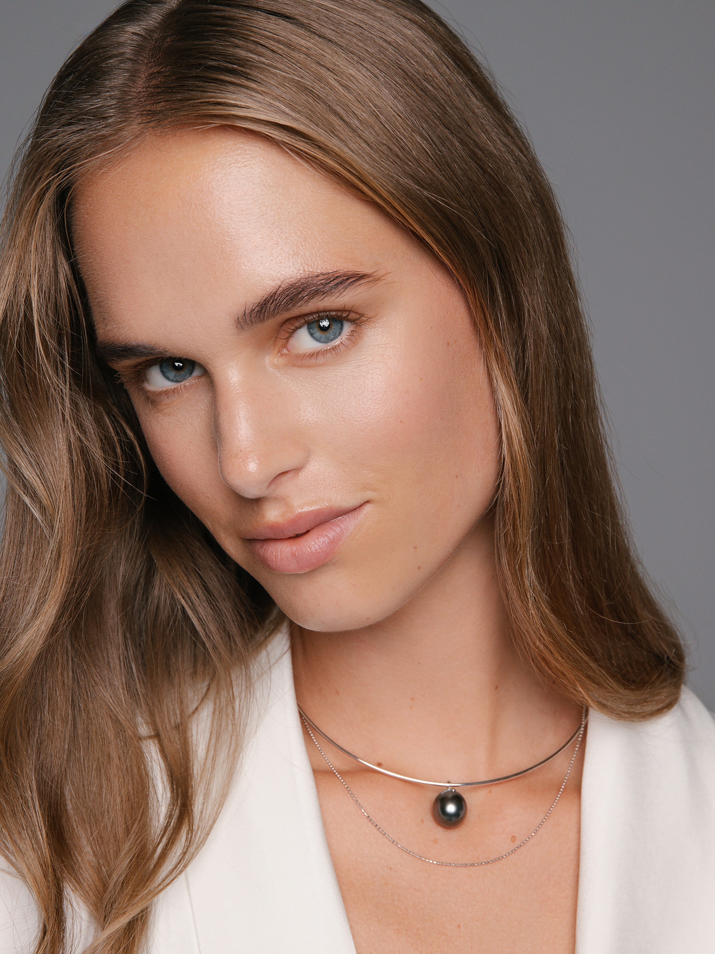 LOVE by Yana Nesper Collier aus Weißgold mit großer Tahitiperle