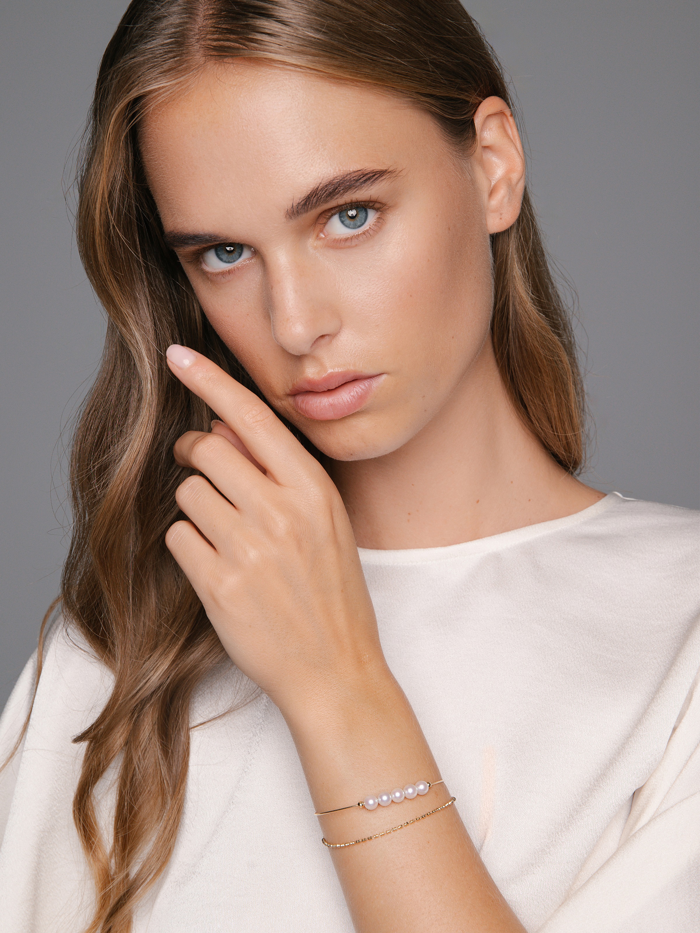 Doppelreihiges Perlenarmband aus Gold