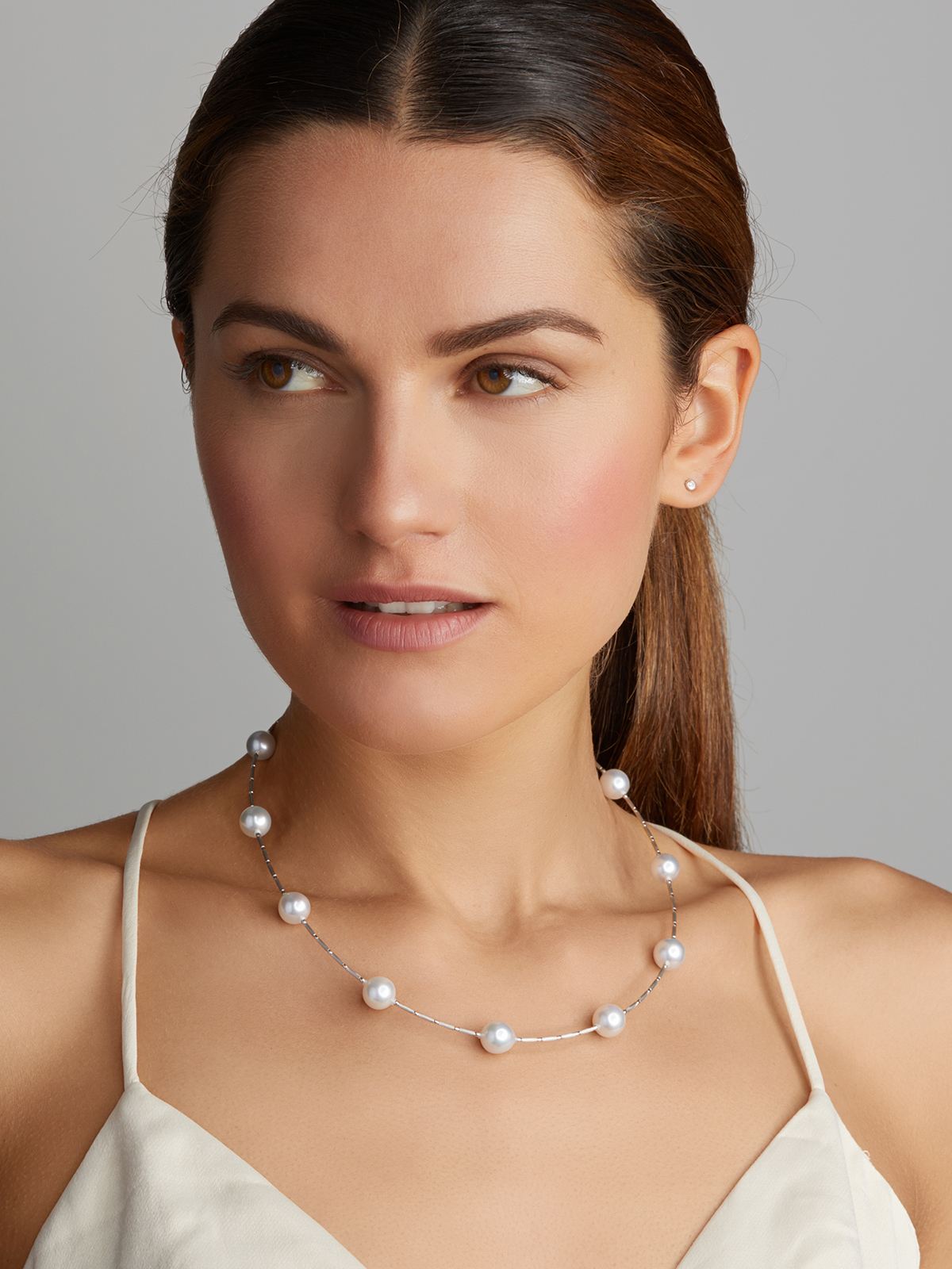 White gold necklace with South Sea pearls