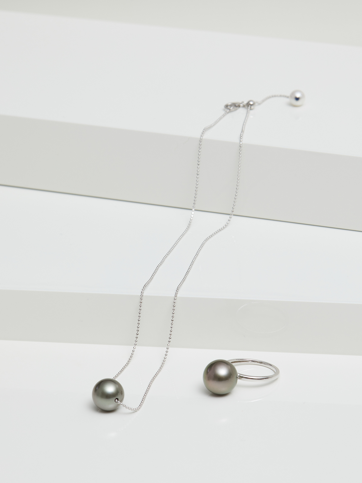 UN87-7__00368 Bubbles white gold necklace with Tahiti pearl