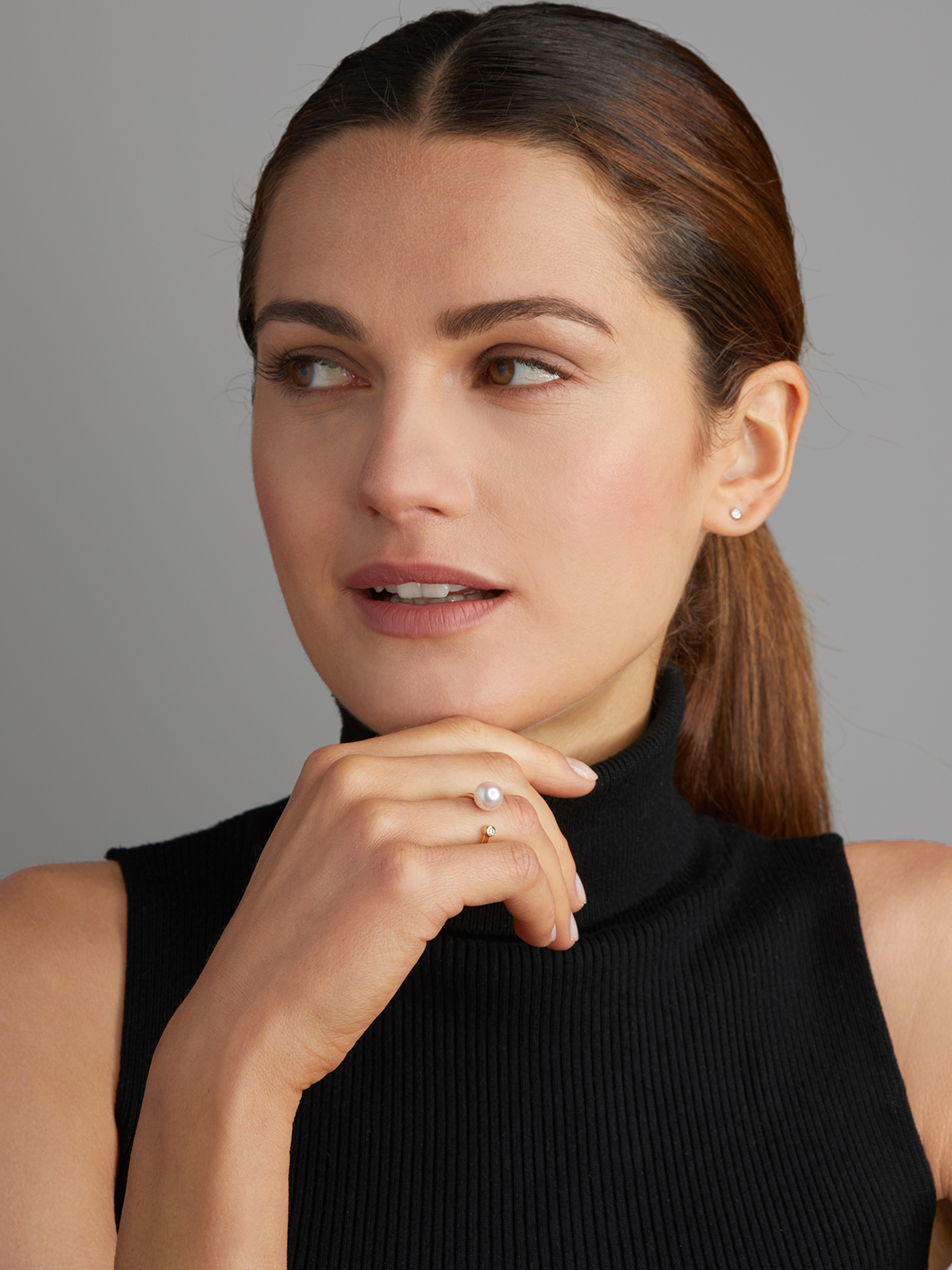 AP116-7_16992 Open Akoya pearl ring with diamond