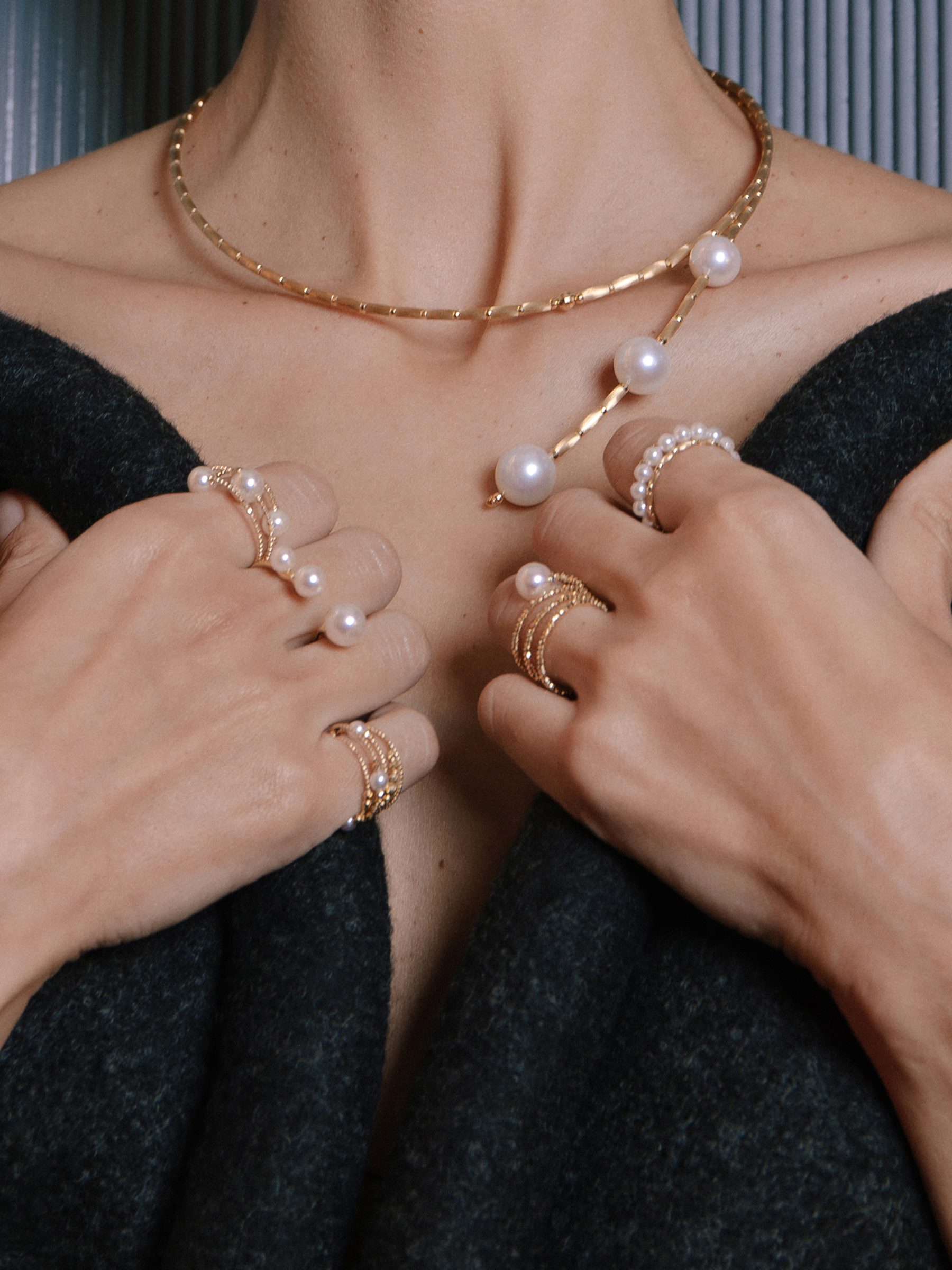 Delicate yellow gold wrap ring with Akoya pearl