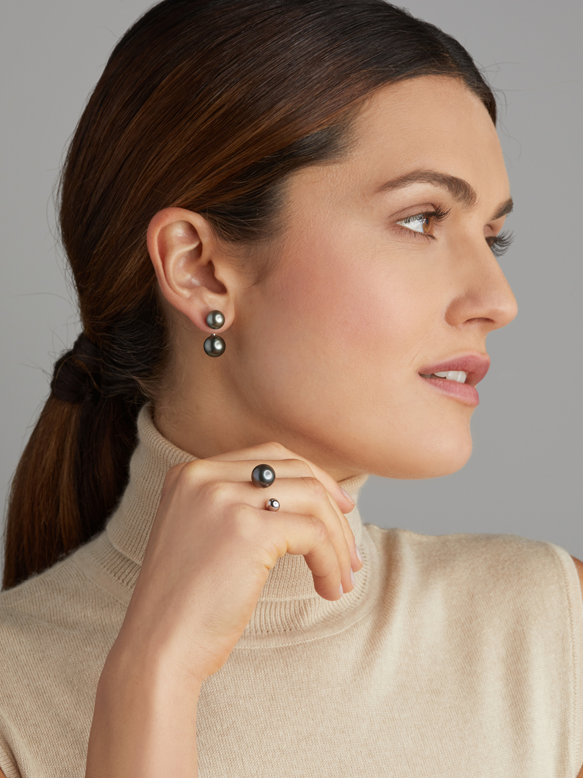 UN81-7_19520 Offener Weißgoldring mit Tahitiperle