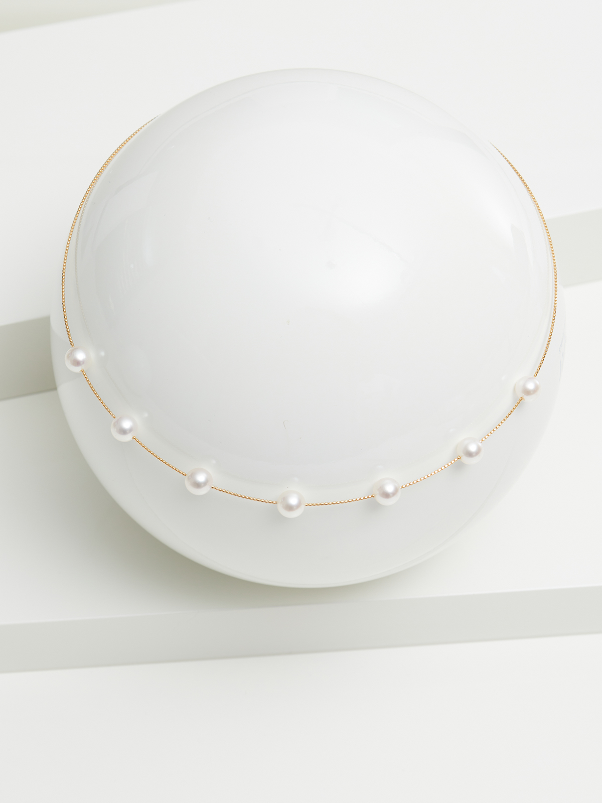 Slim pearl choker with Akoya pearls