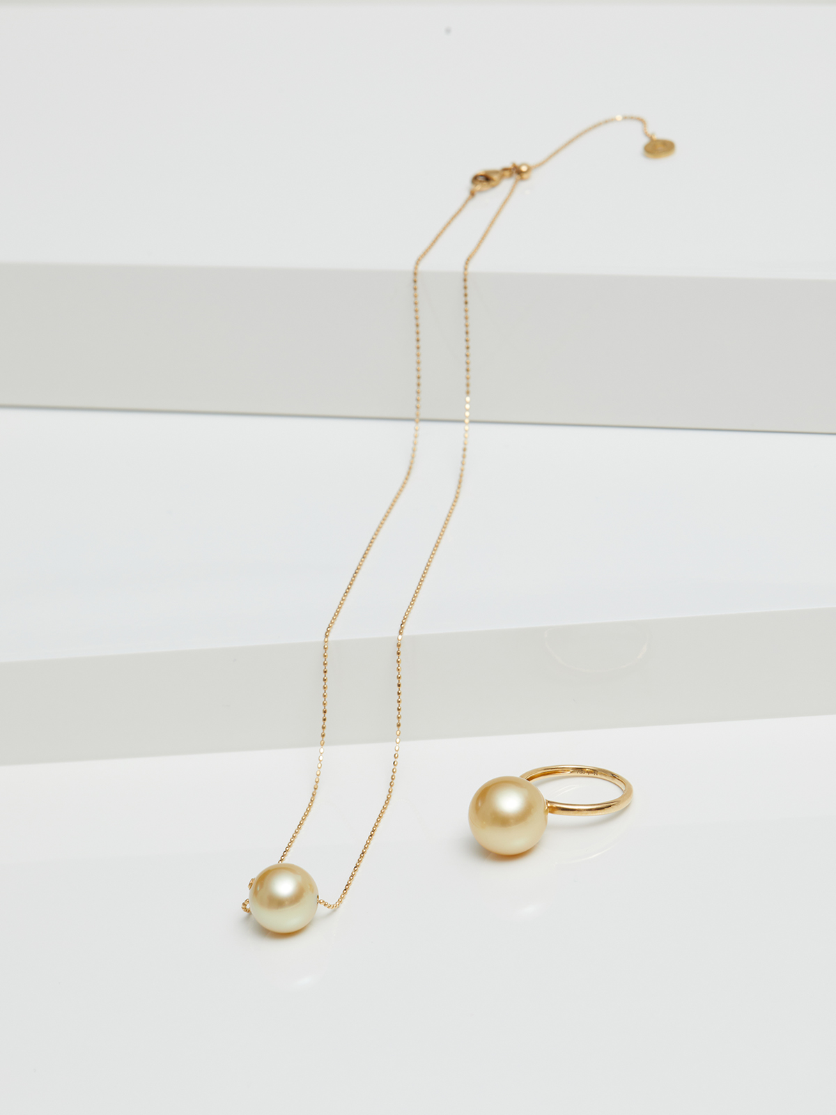 Bubbles Gelbgoldkette mit goldener Perle