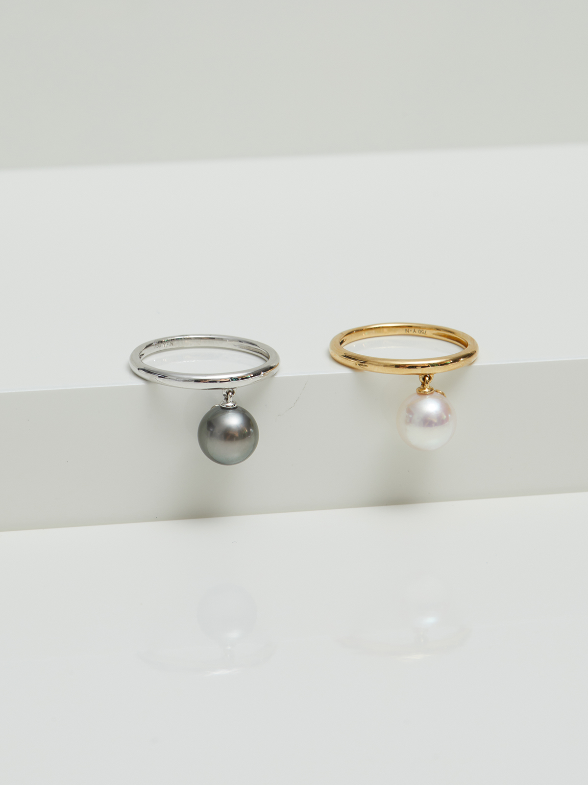 Bubbles Goldring mit hängender Perle