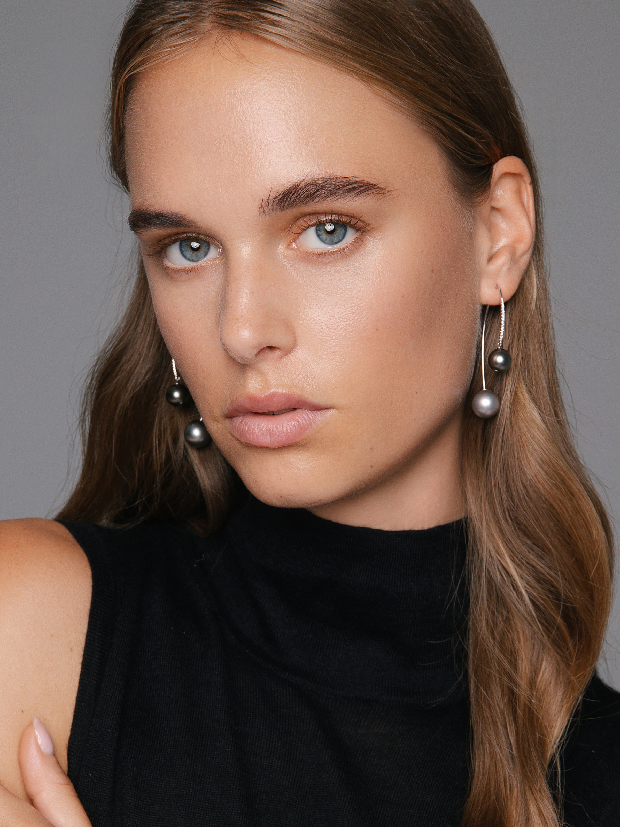 Versatile earrings with Tahiti pearls and diamonds