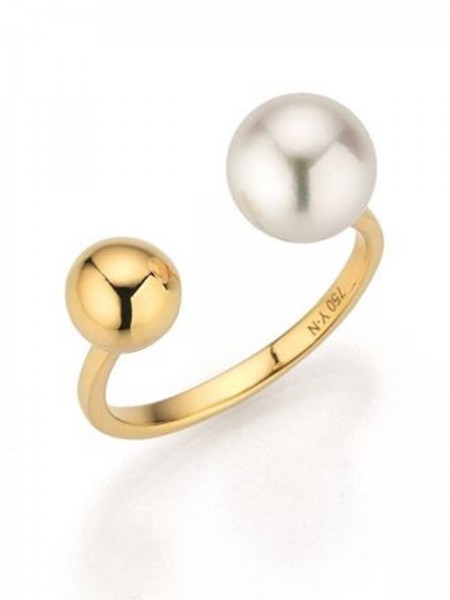 Open designed ring with Akoya pearl