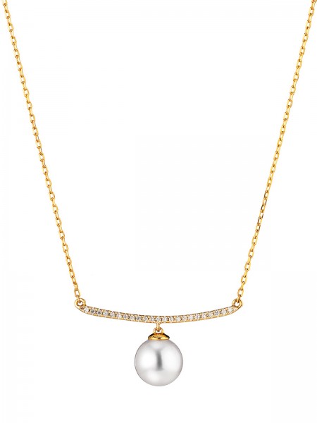 Delicate pearl pendant necklace with diamonds