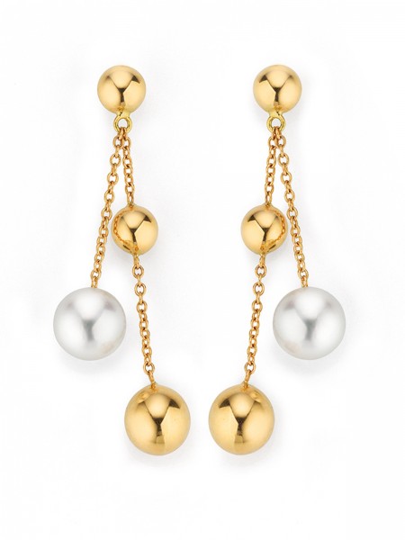 Pearl earrings with gold balls