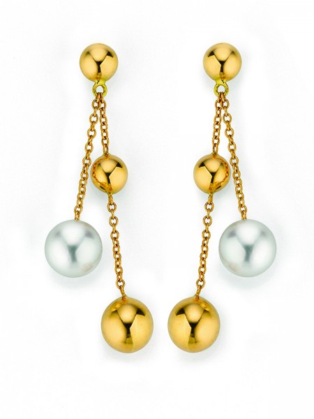 Pearl earrings with gold balls