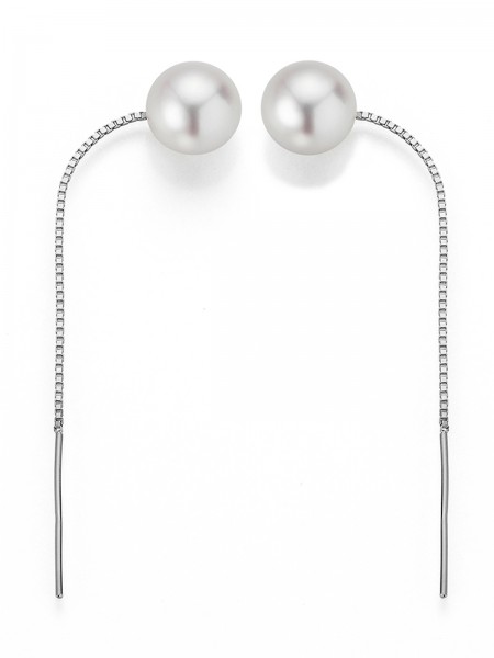 White gold earrings with Akoya pearls