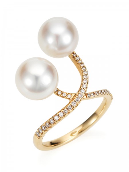 Curved South Sea pearl ring with diamonds