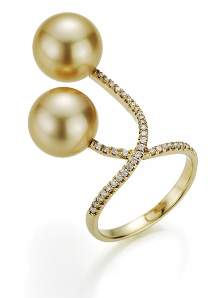 Curved gold ring with gold coloured South Sea pearls and diamonds