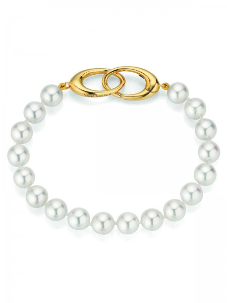 Classic Akoya pearl bracelet