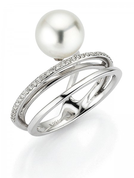 Exciting pearl ring with diamond orbit